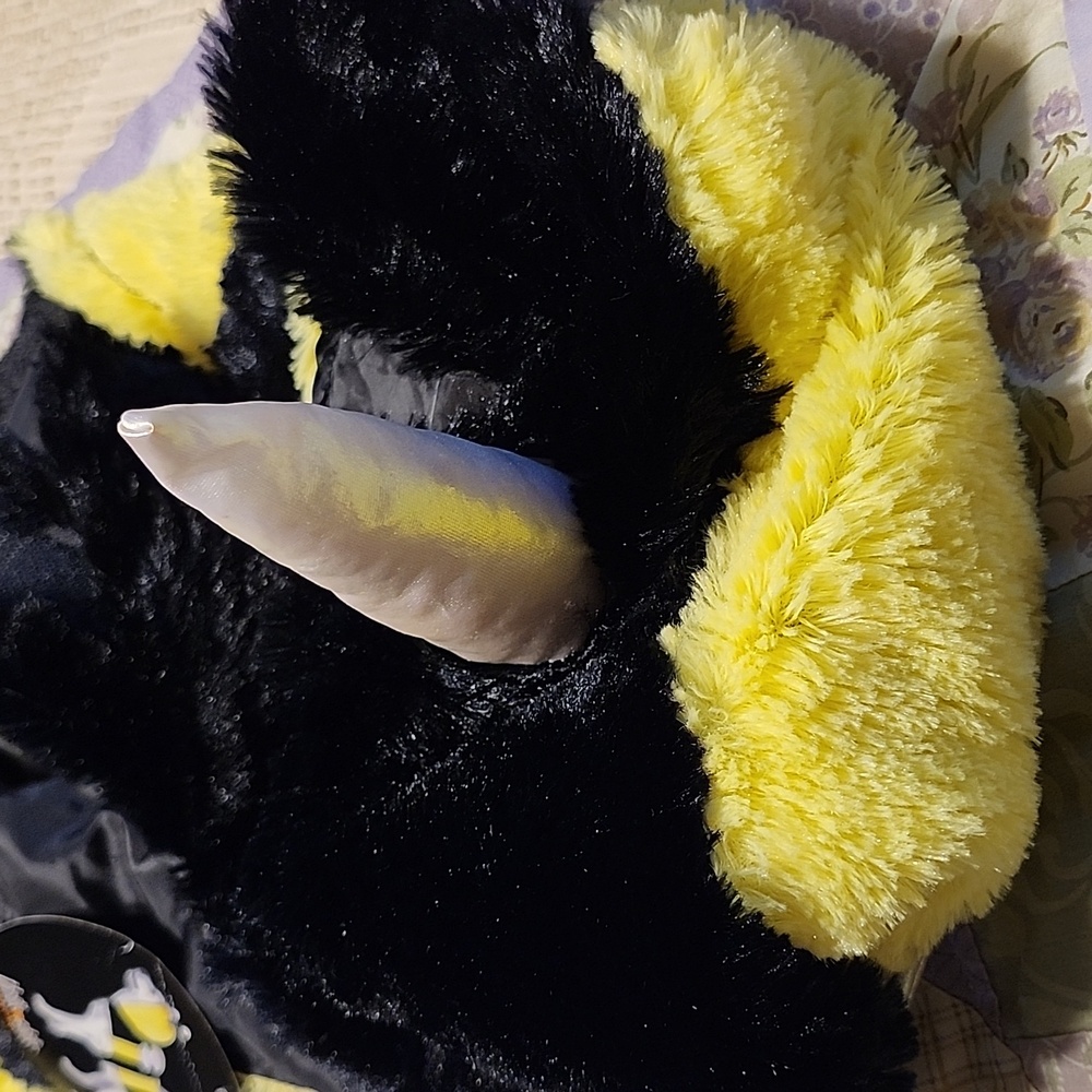 Thrills and Chills Collection Bumblebee  Costume For Dog XL New - Picture 4 of 8